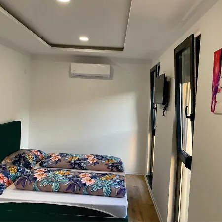 Platani Apartment Kotor Varos