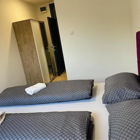 Apartment Platani Kotor Varos