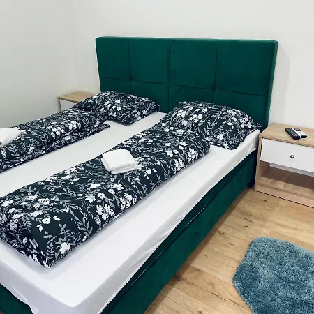 Platani Apartment Kotor Varos